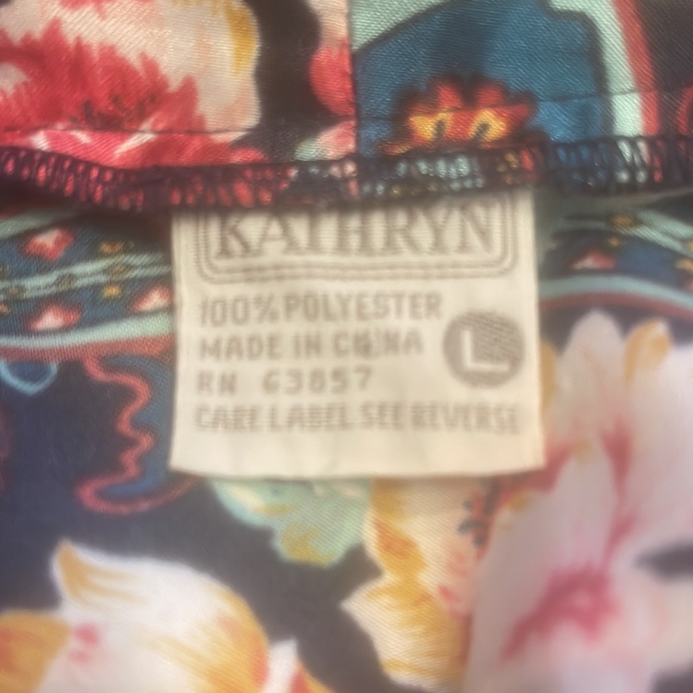 VINTAGE STATEMENT ROBE - Picture 3 of 4